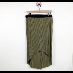 NWT Piphany Magnolia Pleated Olive Skirt Medium